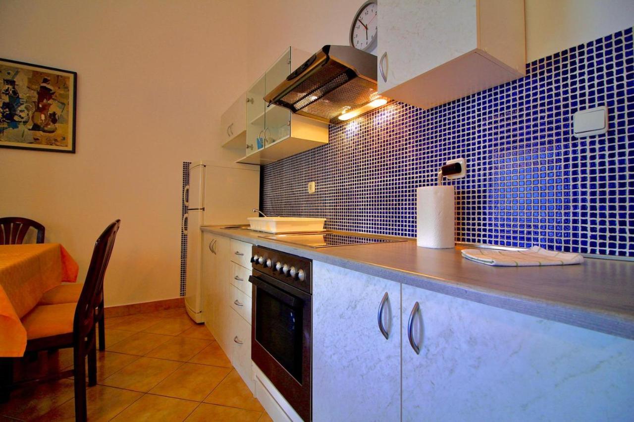 Apartman Maja Pjescana Pjescana Uvala Esterno foto